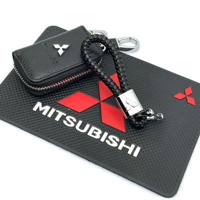 Автонабор №33 для Mitsubishi / Коврик панели / Брелок плетеный и чехол для автоключей с логотипом 1433 фото